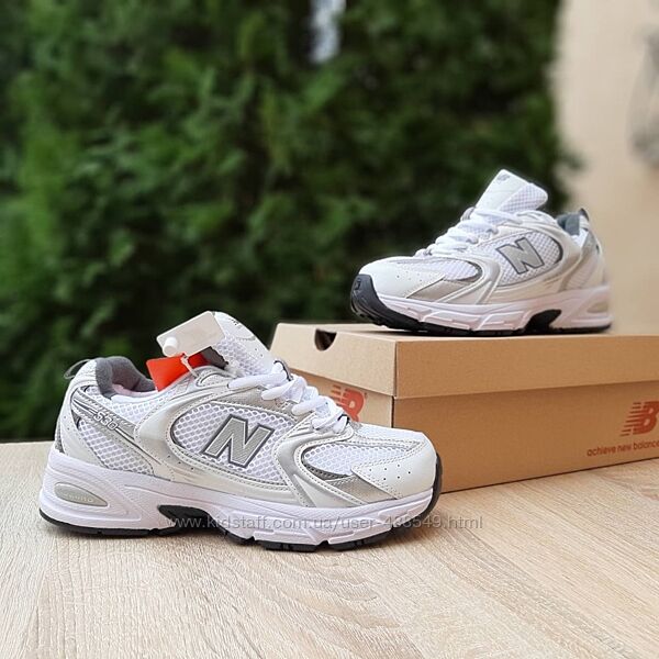 Зимові жіночі кросівки з хутром New Balance 530 білі з сріблом