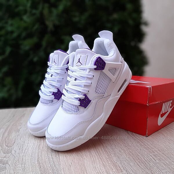 Зимові жіночі кросівки Nike air jordan 4 retro білі на флісі