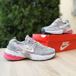 Кросівки жіночі Nike V2K Run Grey pink сірі з рожевим 