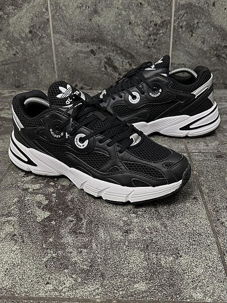 Кросівки чоловічі Adidas Astir black white