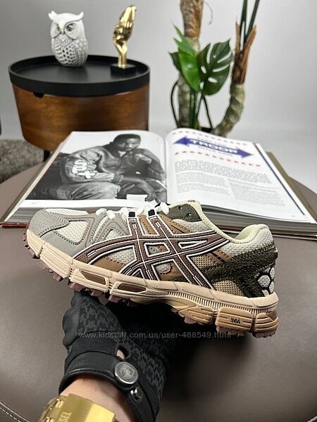 Кросівки жіночі ASICS Gel-Kahana 8 S Beige Brown