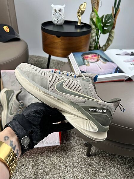 Кросівки чоловічі Nike Air Zoom Pegasus beige