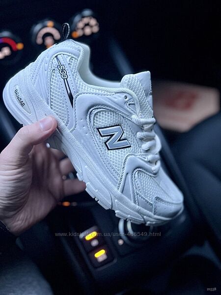 Кросівки жіночі New Balance 530 молочні