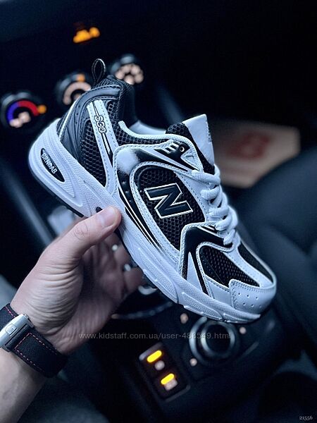 Кросівки жіночі New Balance 530 white black