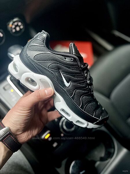 Кросівки Nike Air Max TN Plus чорний з білим, 37-41