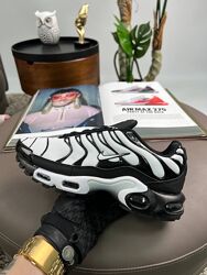 Кросівки чоловічі Nike Air Max Plus Triple White Black