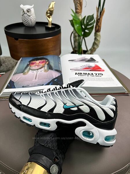 Кросівки чоловічі Nike Air Max Plus Triple White Black mint