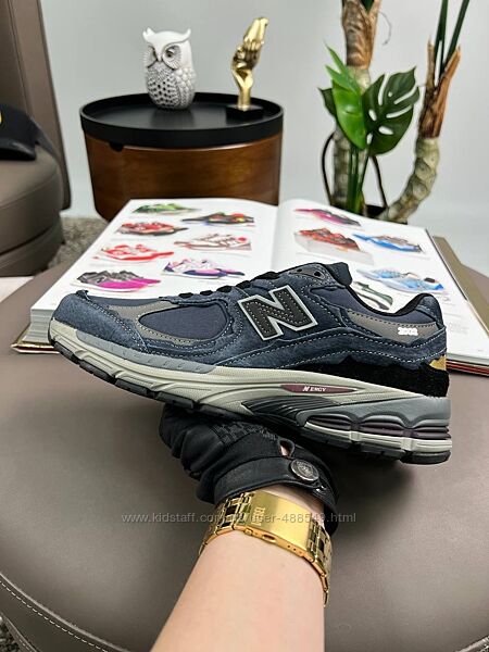 Кросівки чоловічі New Balance 2002R ML темно сині