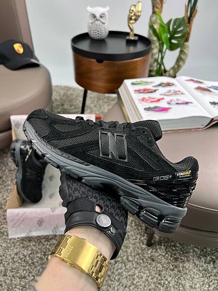Кросівки чоловічі New Balance 1906R New Black Grey, замш/сітка