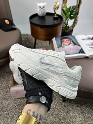 Кросівки жіночі Nike Initiator White