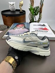 Кросівки жіночі Nike Initiator Beige Grey