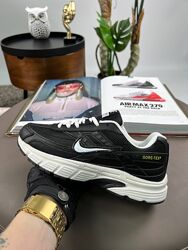 Кросівки жіночі Nike Initiator Black White