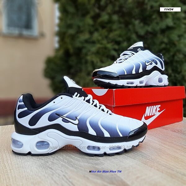 Кросівки чоловічі Nike Air Max Plus TN білі з чорним градієнт