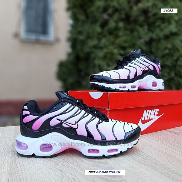 Кросівки жіночі Nike Air Max Plus TN білі з чорним та рожевим