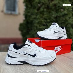 Кросівки чоловічі Nike Initiator білі з чорним 