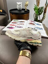 Кросівки New Balance 2002R New бежеві замша/текстиль