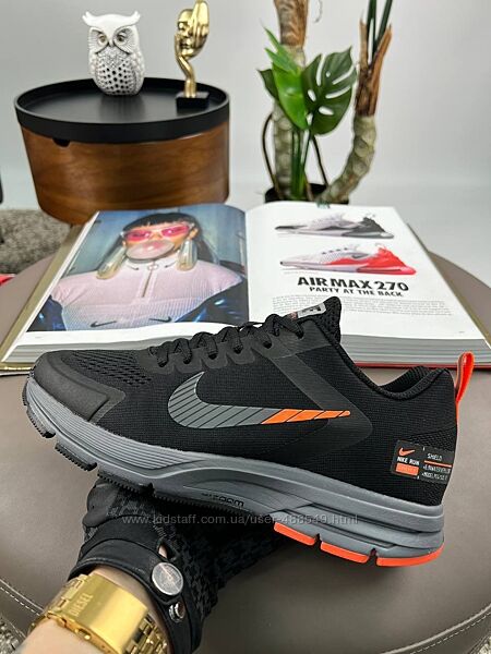 Кросівки чоловічі Nike Zoom Structure 17x Black Orange