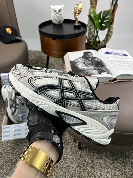 Кросівки чоловічі ASICS Gel-Kahana TR V4 сірі з білим