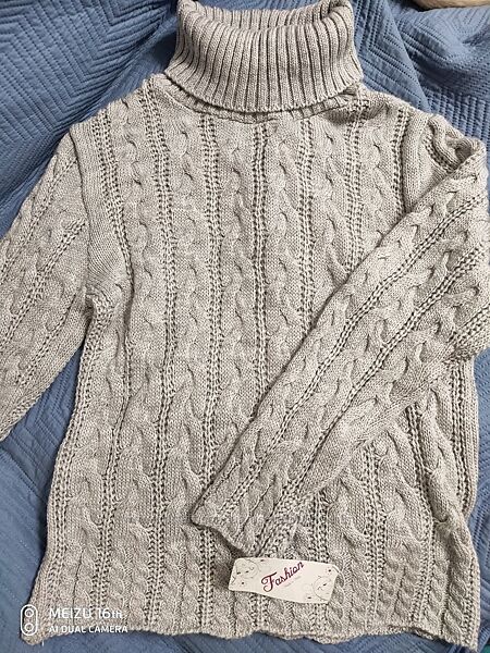 Женский свитер. Италия