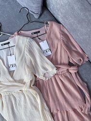 Платье Zara в двух цветах. Размеры уточняйте.