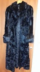 Женская шуба в идеальном состоянии, р. 170-104-112