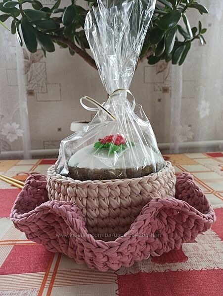 Великодній кошик або корзинка для цукерок, тощо, ручна робота