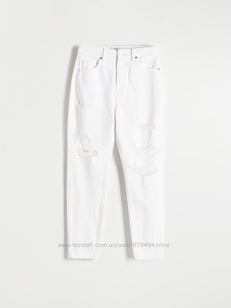 Рваные белые джинсы мом от Reserved