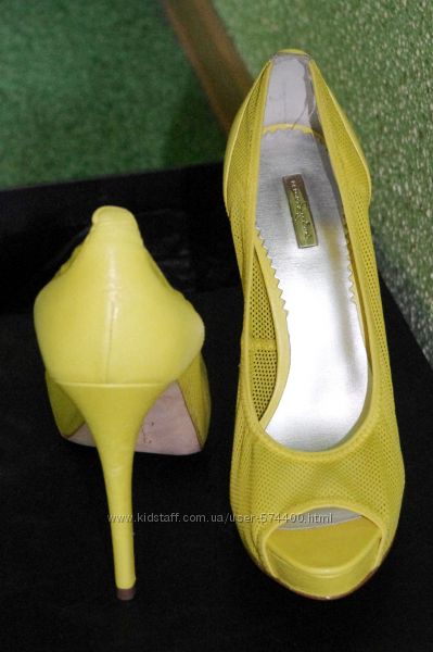 Женские гламурные летние желтые туфли Report Signature US 7, 5 