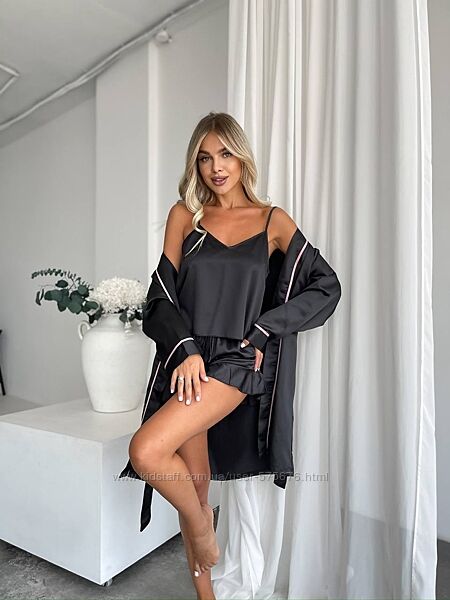 S, M, L, XL Трійка Розкішний халат та спокуслива піжамка шортики та топ.