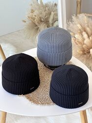 Шапка чоловіча класична без флісу демісезонна