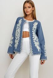 S, M, L  Жакет із вишивкою