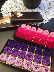 Подарунковий набір мила у вигляді пелюсток роз, мильні рози 