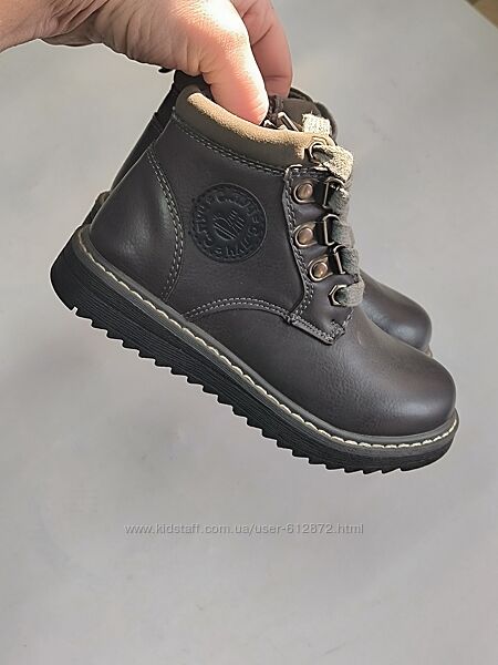 серые ботиночки т. м. ЛУЧ 27рр