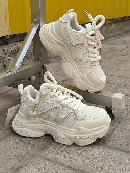 Кросівки 35р