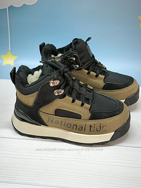 Оливкові спортивні черевички 34,35рр