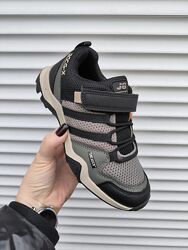 Оливкові кросівки 33,35рр