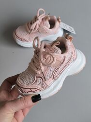 Зефірні кросівки 21-24рр