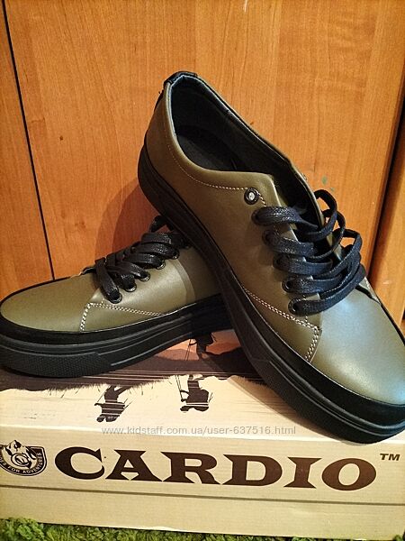 Стильні туфлі кросівки р 42 натуральна шкіра