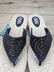 Нові Crocs, Cliffs оригінал