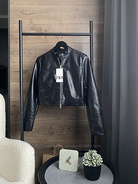 Zara стильна куртка р. S