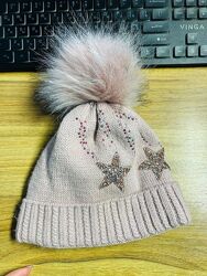 Зимова шапка для дівчинки на 2-4 роки