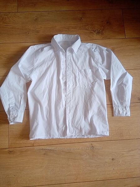 рубашка белая для мальчика ,140р состояние новой
