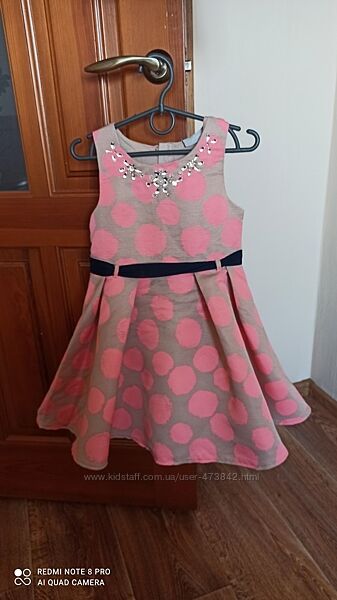 Очень красивое и нежное платье от Matalan для девочки
