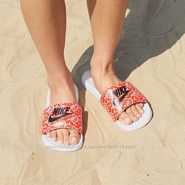 Тапочки жен. NIKE W VICTORI ONE SLIDE PRINT арт. CN9676-800