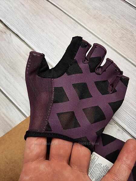 Тренировочные перчатки жен. Reebok Studio W арт.  DU2844