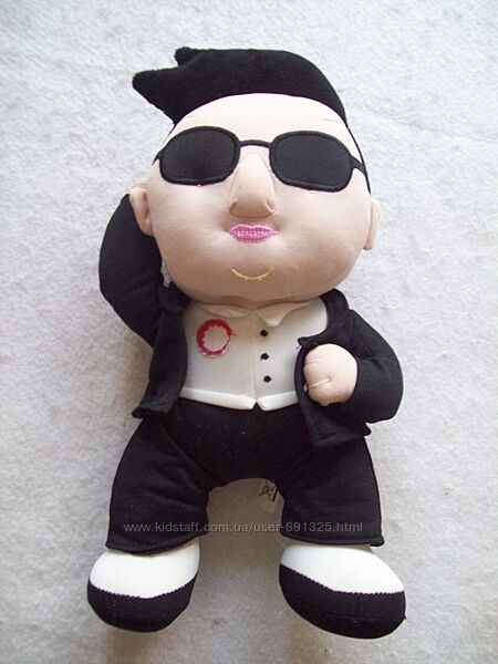 М&acuteяка іграшка співає Псай Psy, 30 см.