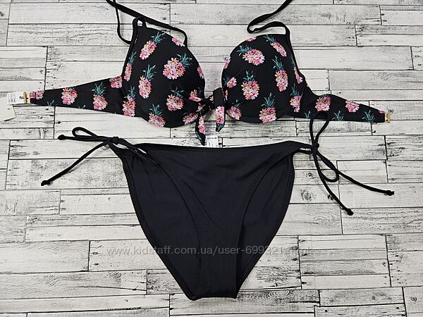 Стильний купальник Naviale