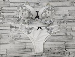 Дуже гарний комплект Vivien