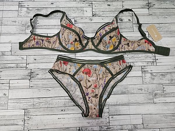 Стильний комплект Obrana від Anabel Arto