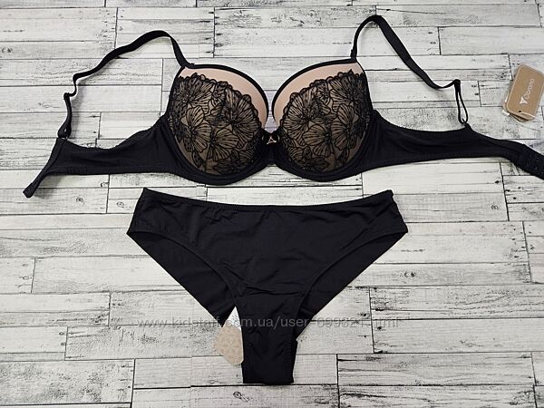 Неперевершений комплект Obrana by Anabel Arto